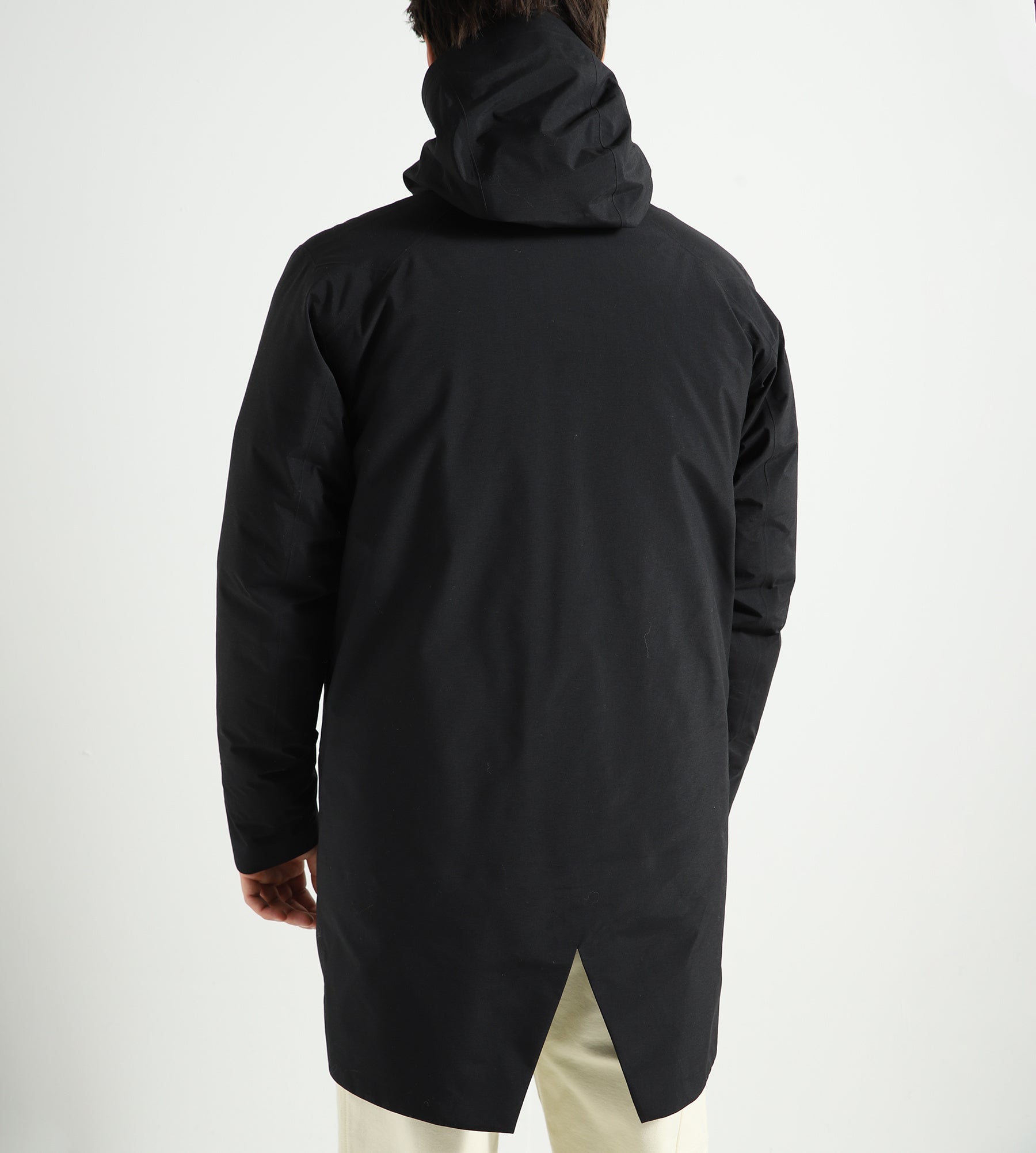 Veilance Monitor Down Coat Black - Image 2
